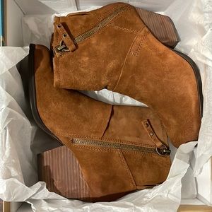 OTBT long rider boot in new tan 6.5